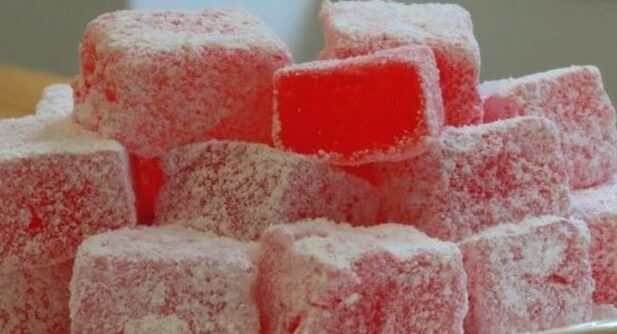 Napravite domaći ratluk – lokum: Tradicionalni slatki zalogaj – Ovakav ratluk je neuporedivo bolji od kupovnog!