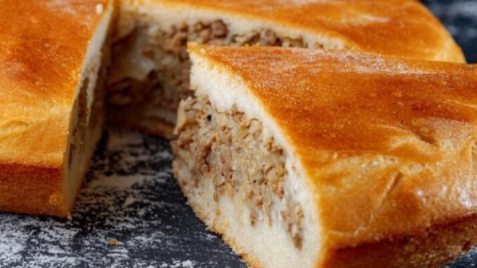 Izlivena pita sa mesom koja se sprema za 15 minuta: Oni koji su je probali tvrde da je ukusnija čak i od bureka