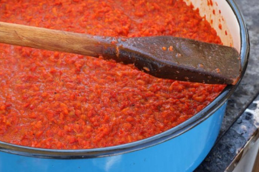BOLJI RECEPT ZA AJVAR NEĆETE NIGDJE NAĆI: Tajna Je U 1 Sastojku!