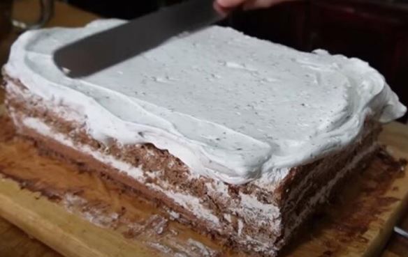 KORNET TORTA: Savršeno kremasta, topi se u ustima, jedan sastojak joj daje neverovatan šmek