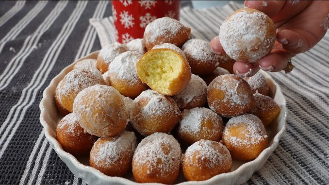 MINI KROFNE GOTOVE ZA 15 MINUTA: Bez kvasca, prave se ekspresno – pospite ih šećerom i uživajte MAKSIMALNO