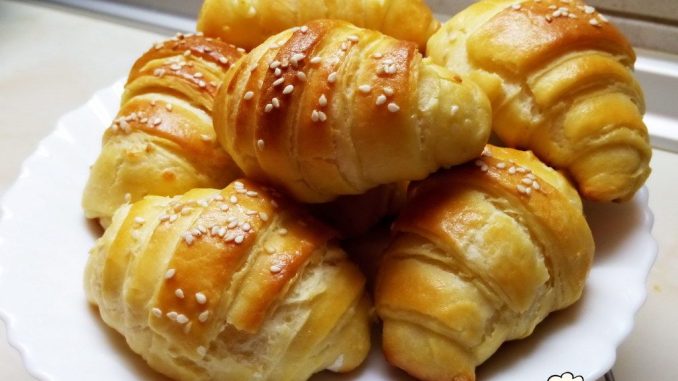 KIFLICE SA MARGARINOM: Preukusne i MEKANE, a gotove su U TREN OKA