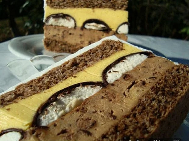 MUNCHMALLOW TORTA: Topi se u ustima koliko je dobra
