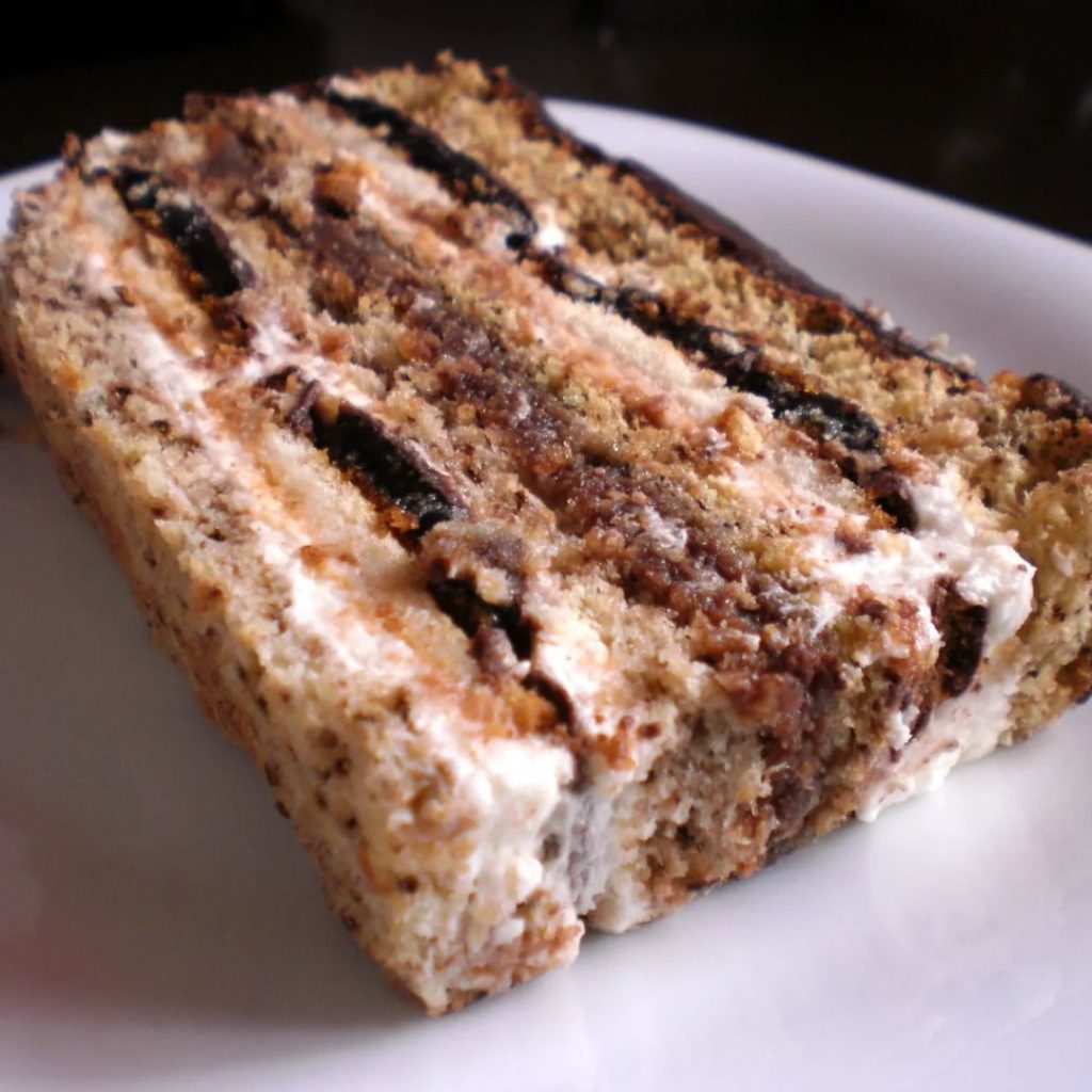 Jafa torta – Sočna i ukusan desert sa slojevima jafa keksa